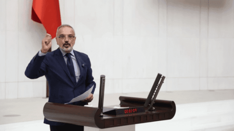 Kayyım atamasına tepki gösteren DEM Partili Sırrı Sakık