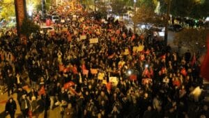 690x390cc-ada-24-03-2025-adana-imamoglu-yuruyus-mudahale6