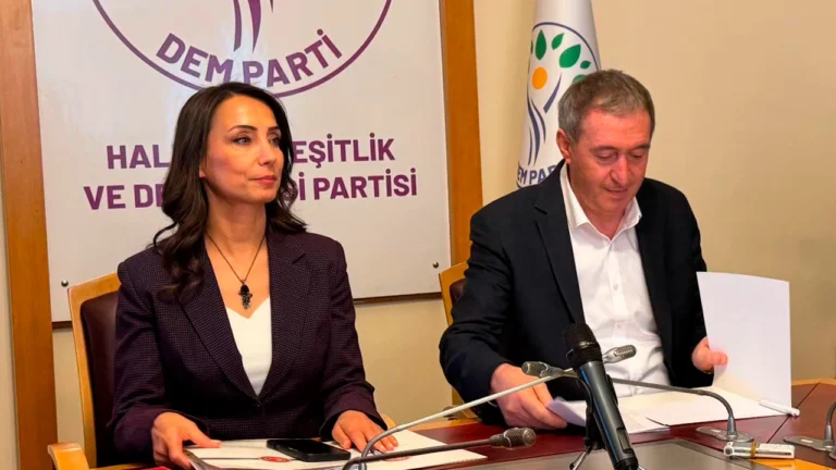 bakirhan-su-anda-yuruyen-surecle-anayasa-tartismalarinin-bir-ilgisi-yok-uj3p