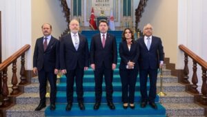 690x390cc-dem-parti-adalet-bakani-gorusme1