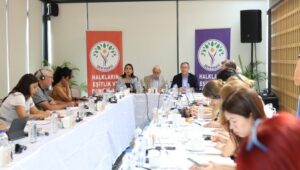 690x390cc-ist-18-06-2025-dem-parti-esgenel-baskanlari-uluslararasi-basin-bulusmasi2