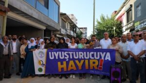 690x390cc-srnk-23-06-2025-hezex-uyusturucuya-karsi-yuruyus1