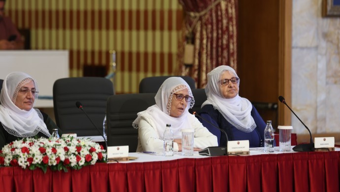 690x390cc-ank-20-08-2025-komisyon-toplantisi-cumartesi-anneleri3