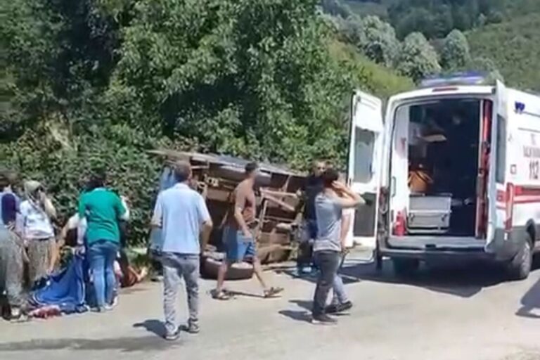 düzce fındık işçileri kaza yaptı