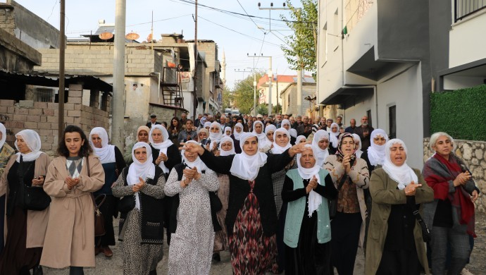 690x390cc-amd-20-11-2025-kitlesel-taziye-ziyareti1