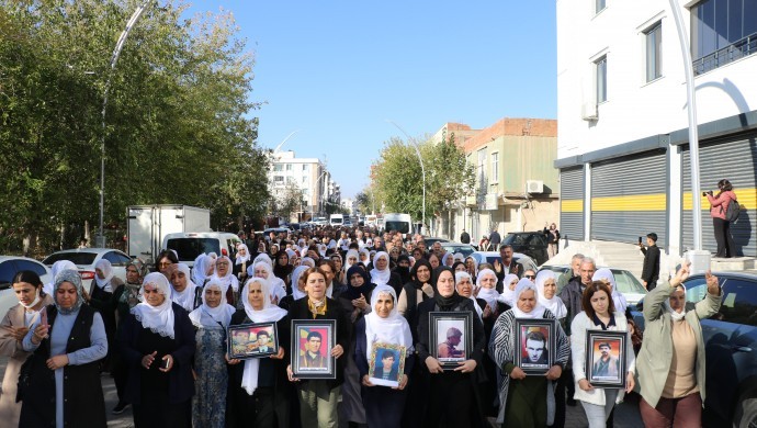 690x390cc-amd-23-11-2025-sehid-taziyeleri-ziyaret2