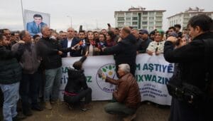 690x390cc-ist-05-11-2025-dem-parti-edirne-cezaevi-onu-aciklama3