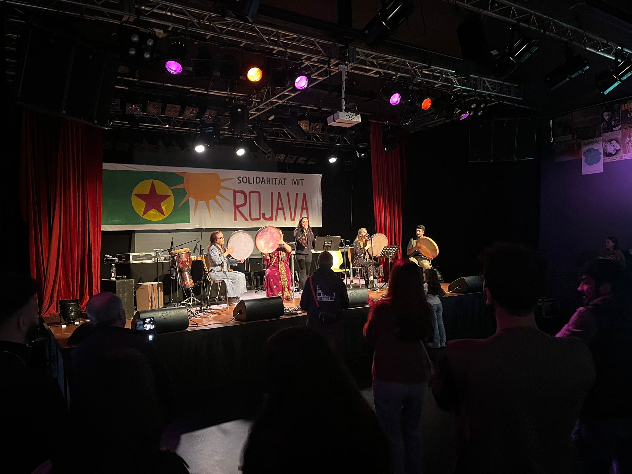 St. Gallen’de Kobane Etkinliği Coşkuyla Gerçekleşti