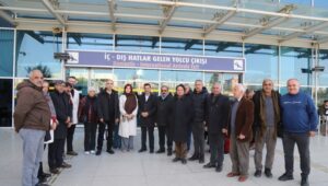 690x390cc-mrd-17-12-2025-welat-esen-31-yilin-ardindan-memleketine-geldi1