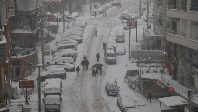 690x390cc-mrd-31-12-2025-merdinde-500-koy-yolu-kapandi3