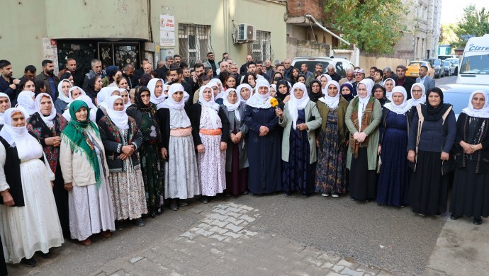 690x390cc-srnk-10-12-2025-baris-anneleri-sirnak-aciklama3