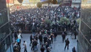 İran’da protestolar bir haftasını doldurdu: Hamaney’den tehdit