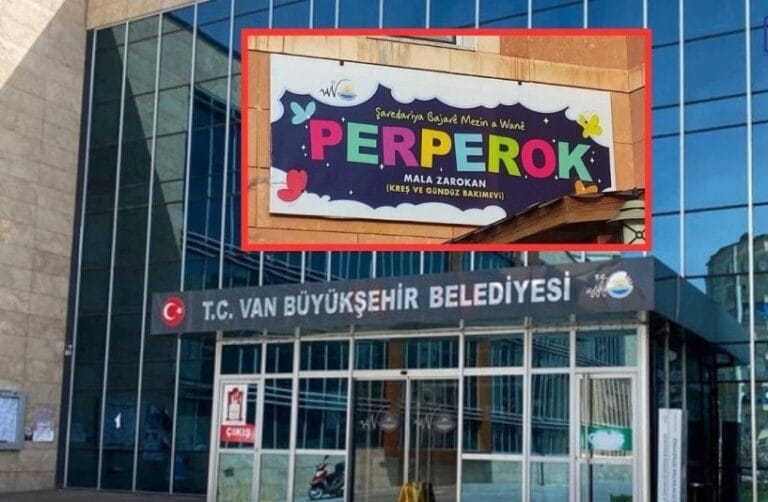 Wan Büyükşehir Belediyesi kayyımı Ozan Balcı, "Perperok Mala Zarokan" yazılı Kürtçe tabelayı indirerek yerine "Kreş ve Gündüz Bakım Evi" yazılı tabelayı astı.