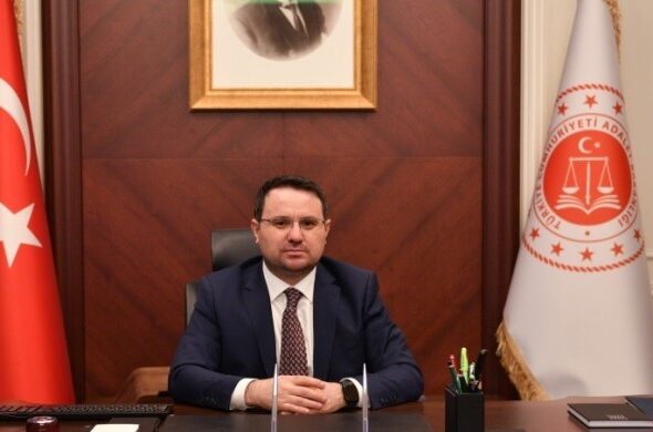 690x390cc-mrk-11-02-2025-adalet-icisleri-bakanlari-gorevden-alindi