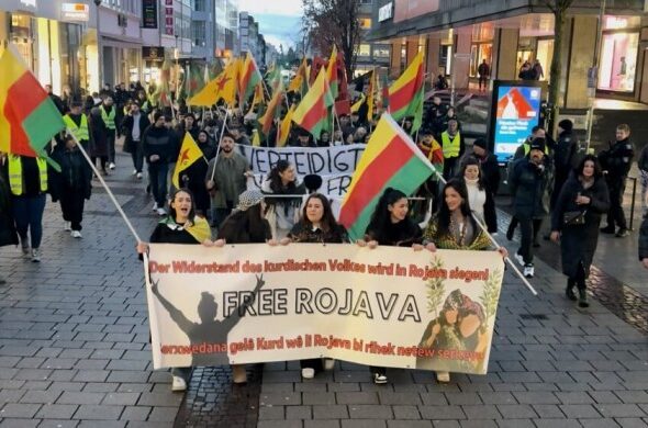 690x390cc-mrk-11-02-2025-almanya-rojavaya-statu-ocalana-ozgurluk-yuruyusu