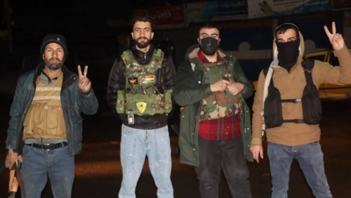 690x390cc-mrk-17-02-2025-rojava-halki-bolgelerini-savunmak-icin-sokaklarda