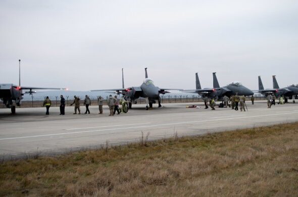 690x390cc-mrk-24-02-2026-abd-israile-savas-ucaklari-konuslandirdi