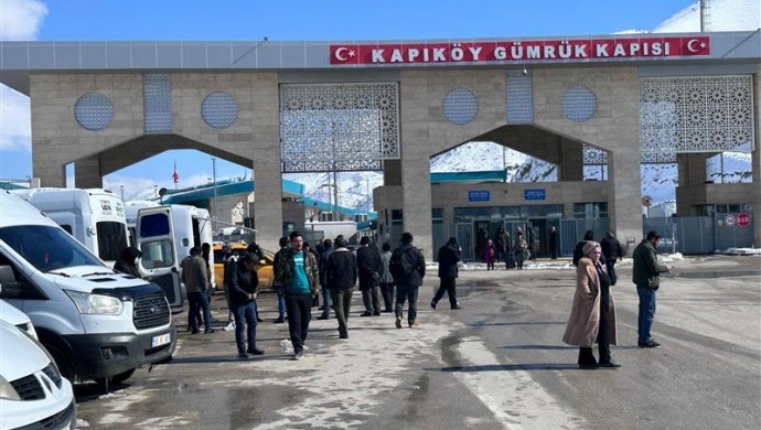 690x390cc-v-28-02-2026-iran-sinir-kapilari-1