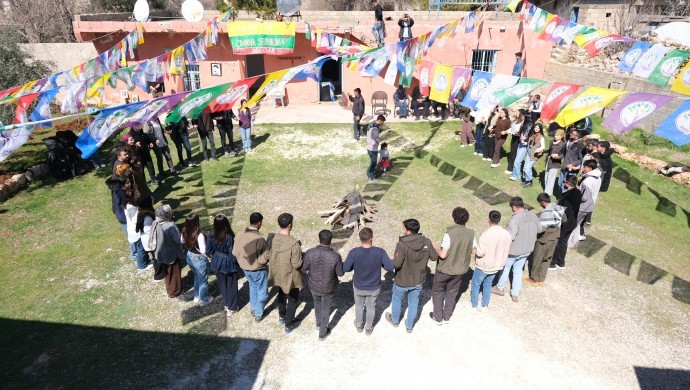 690x390cc-urf-11-03-2026-amara-newroz-atesi-yakildi2