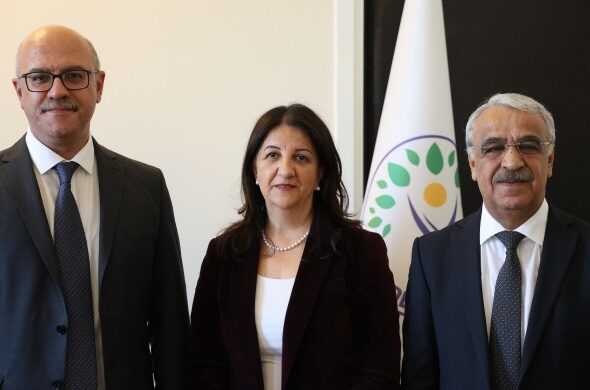 DEM Parti Heyeti, Abdullah Öcalan ile görüşmek üzere gittiği İmralı Adası’ndan döndü. 