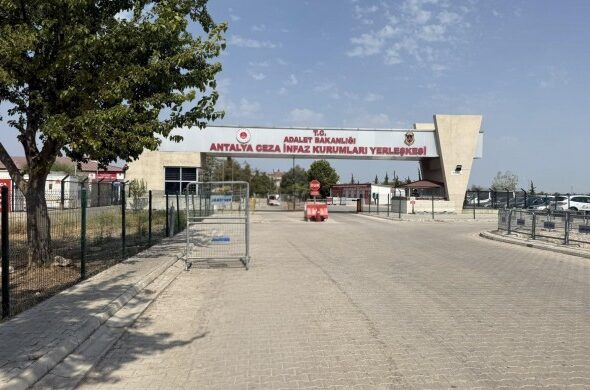 690x390cc-ant-14-04-2026-antalya-cezaevi