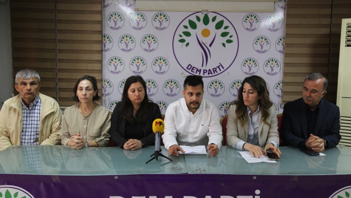 690x390cc-izm-20-04-2026-dem-parti-ajanlastirma-tepki-aciklama1