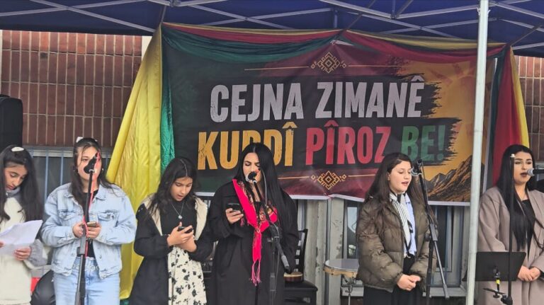 Almanya’nın Dortmund kentinde, Dünya Kürt Dil Bayramı vesilesiyle bir etkinlik düzenlendi.