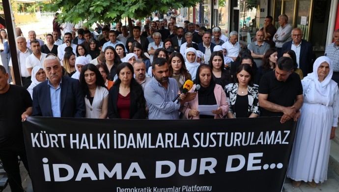 690x390cc-srnk-04-06-2026-iran-idamalar-protesto3