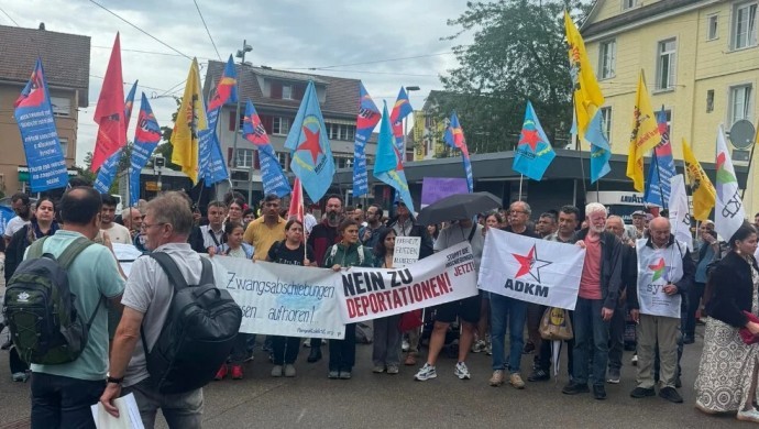 690x390cc-mrk-17-08-2026-isvicre-siginmaci-politikalar-protesto