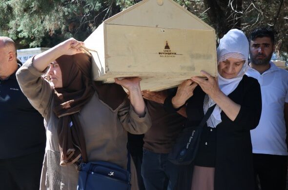 690x390cc-ist-21-09-2026-kilyos-mezarligi-iki-kadin-cenaze-teslimi-yapildi_16